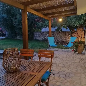 Casa vacanze Ca Sotto Il Carrubo, A 100 Mt Dal Mare!, Avola